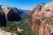 Vue sur la vallée de Zion, du haut d'Angels Landing