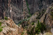 Rivière Gunnison coulant au fond de Black Canyon, Colorado