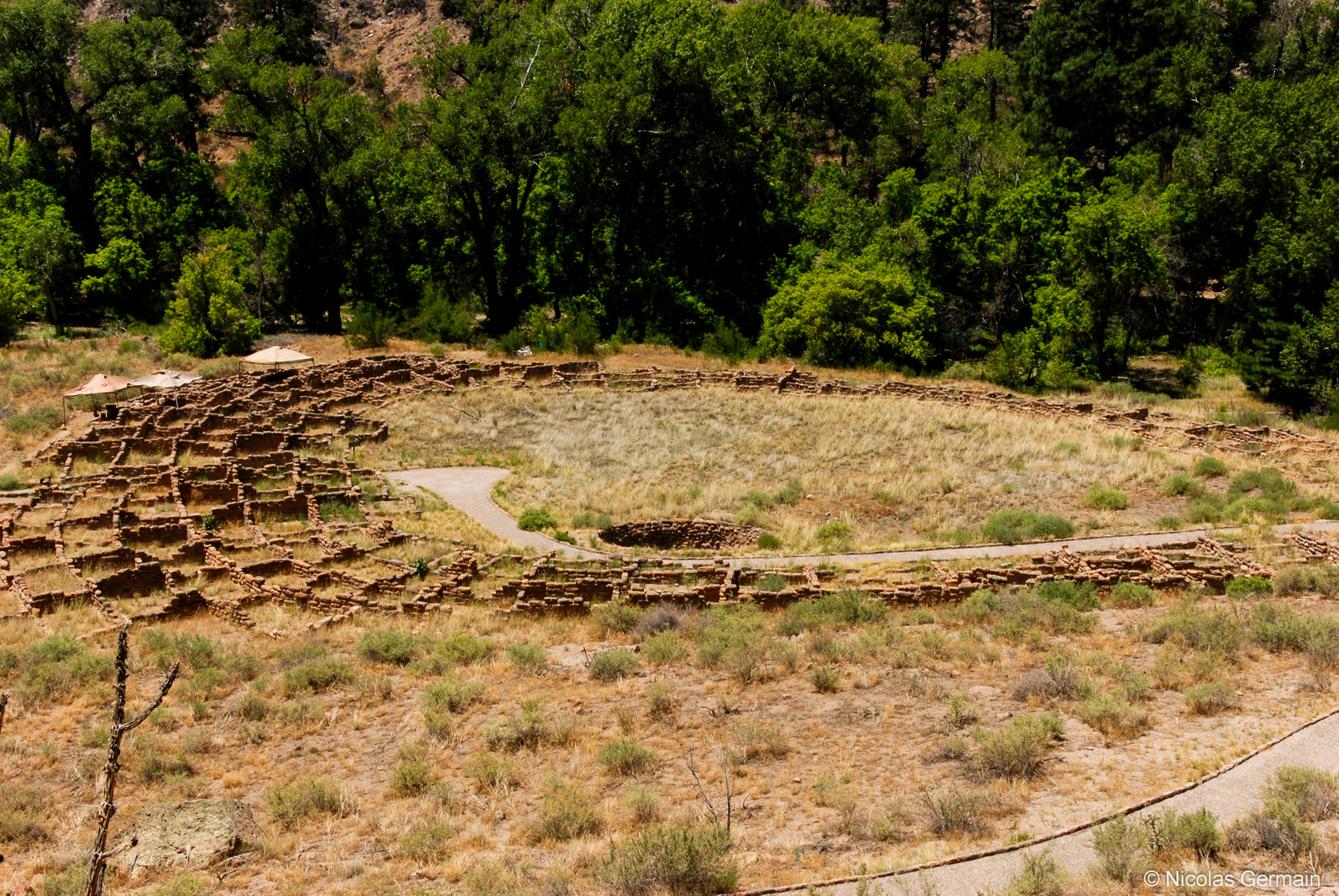 Pueblo de Tyuonyi dans Bandelier National Monument, Nouveau-Mexique