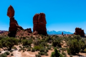 Balanced Rock et paysage de Arches National Park, Utah