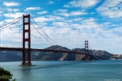 Le Golden Gate Bridge reliant San Francisco à Sausalito au-dessus de la baie