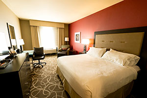 Une chambre de l'hôtel Holiday Inn Express de Klamath, au centre de Redwood National and State Parks