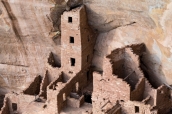 Vue sur Square Tower House dans Mesa Top Loop, Mesa Verde