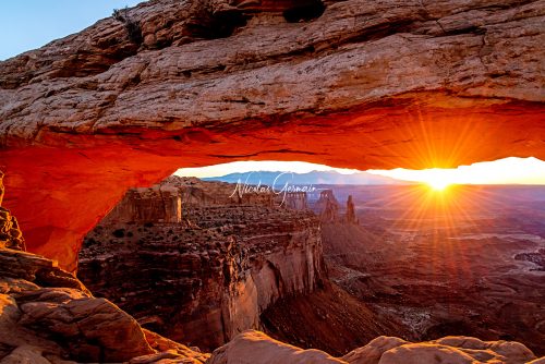 Lever de soleil à Mesa Arch, Canyonlands National Park - Nicolas Germain, Spirit of USA